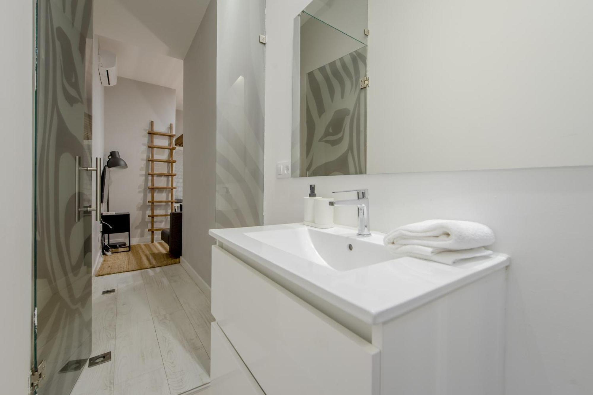 Apt Con Estilo - 5Pax En Zona Tirso-Centro E1 Madrid Eksteriør billede